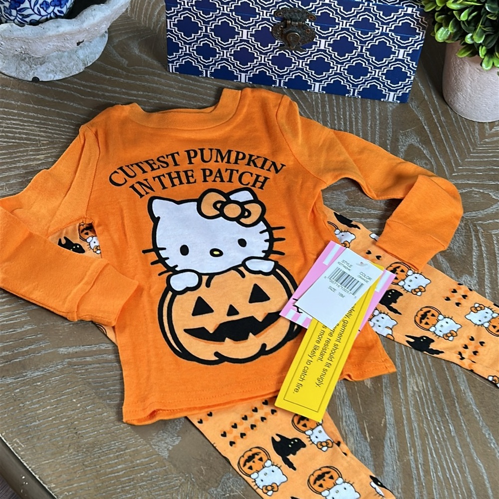 NWT! Halloween Hello Kitty Cutest Pumpkin in the Patch Pajama Set 18 months